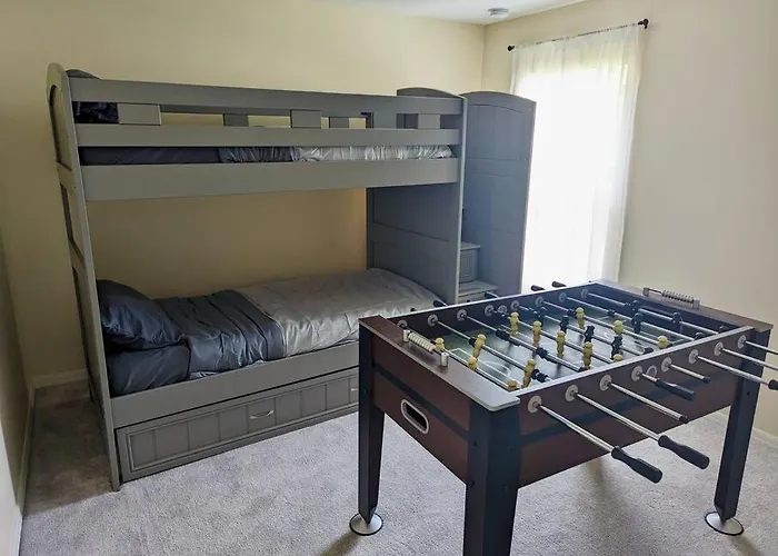 Spacious Family Retreat - Pet Friendly